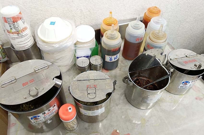 【中和美食】『千芳餃子館』近環狀中和站/中和牛肉麵推薦/紅燒 【中和美食】『千芳餃子館』近環狀中和站/中和牛肉麵推薦/紅燒