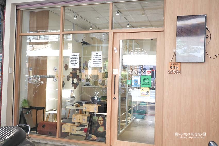 【三重咖啡廳】『古舕咖啡三重同安店』近菜寮站/貓屋預約制,單 【三重咖啡廳】『古舕咖啡三重同安店』近菜寮站/貓屋預約制,單