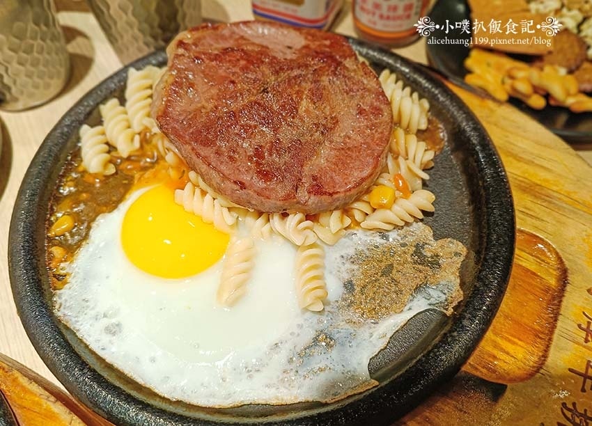 【永和美食】『小時厚牛排新北永和店』近頂溪站/超夯人氣平價牛 【永和美食】『小時厚牛排新北永和店』近頂溪站/超夯人氣平價牛