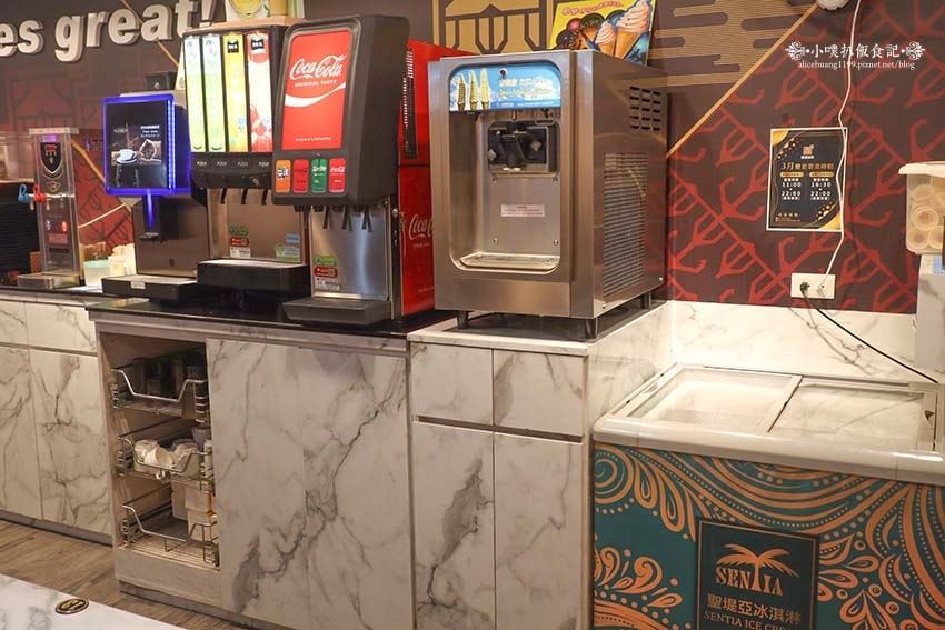 【中和積穗夜市美食】『焱焱燒鍋。銅盤。鍋物』平價、CP值高/ 【中和積穗夜市美食】『焱焱燒鍋。銅盤。鍋物』平價、CP值高/