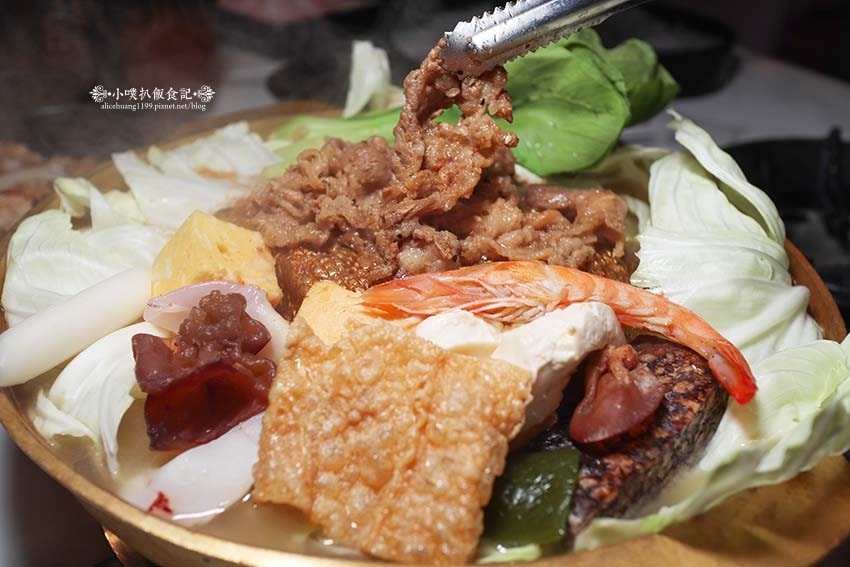 【中和積穗夜市美食】『焱焱燒鍋。銅盤。鍋物』平價、CP值高/ 【中和積穗夜市美食】『焱焱燒鍋。銅盤。鍋物』平價、CP值高/