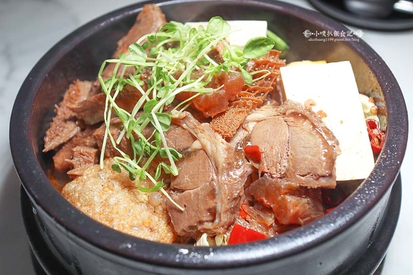 【中和積穗夜市美食】『焱焱燒鍋。銅盤。鍋物』平價、CP值高/ 【中和積穗夜市美食】『焱焱燒鍋。銅盤。鍋物』平價、CP值高/