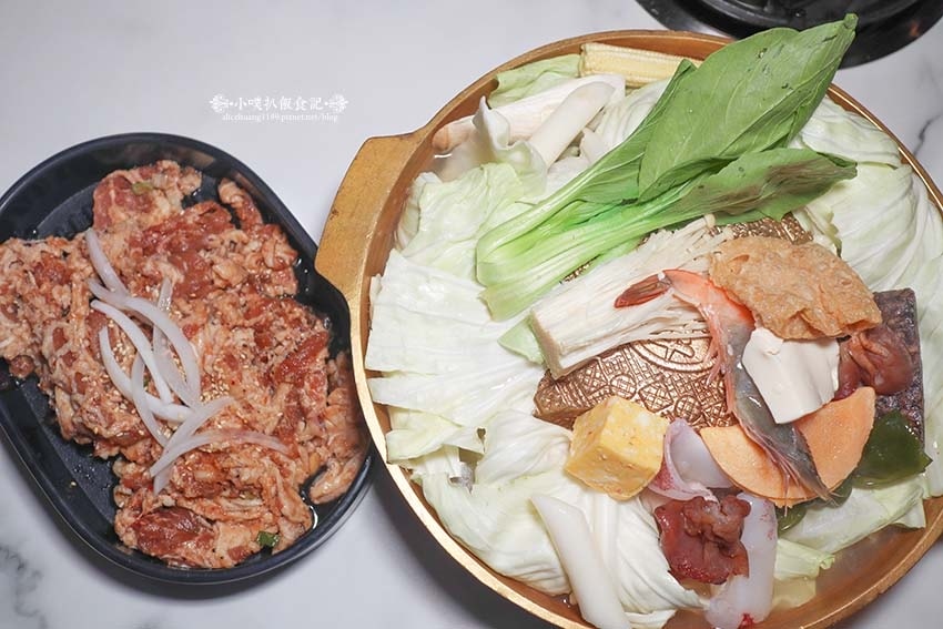 【中和積穗夜市美食】『焱焱燒鍋。銅盤。鍋物』平價、CP值高/ 【中和積穗夜市美食】『焱焱燒鍋。銅盤。鍋物』平價、CP值高/