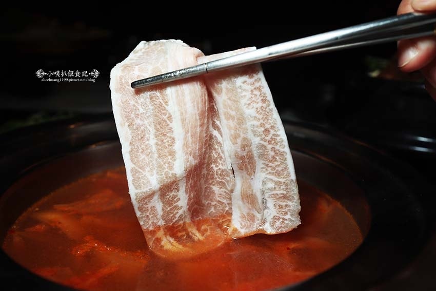 【中和積穗夜市美食】『焱焱燒鍋。銅盤。鍋物』平價、CP值高/ 【中和積穗夜市美食】『焱焱燒鍋。銅盤。鍋物』平價、CP值高/