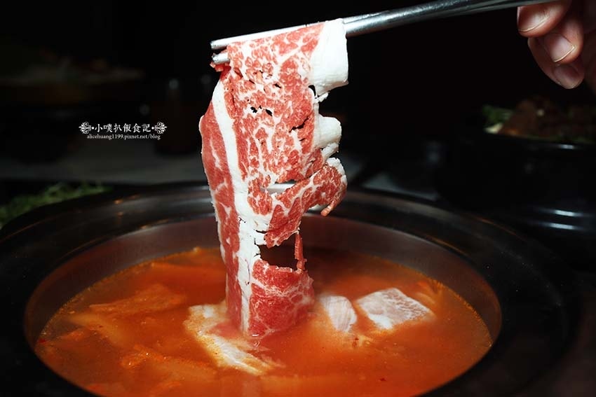 【中和積穗夜市美食】『焱焱燒鍋。銅盤。鍋物』平價、CP值高/ 【中和積穗夜市美食】『焱焱燒鍋。銅盤。鍋物』平價、CP值高/