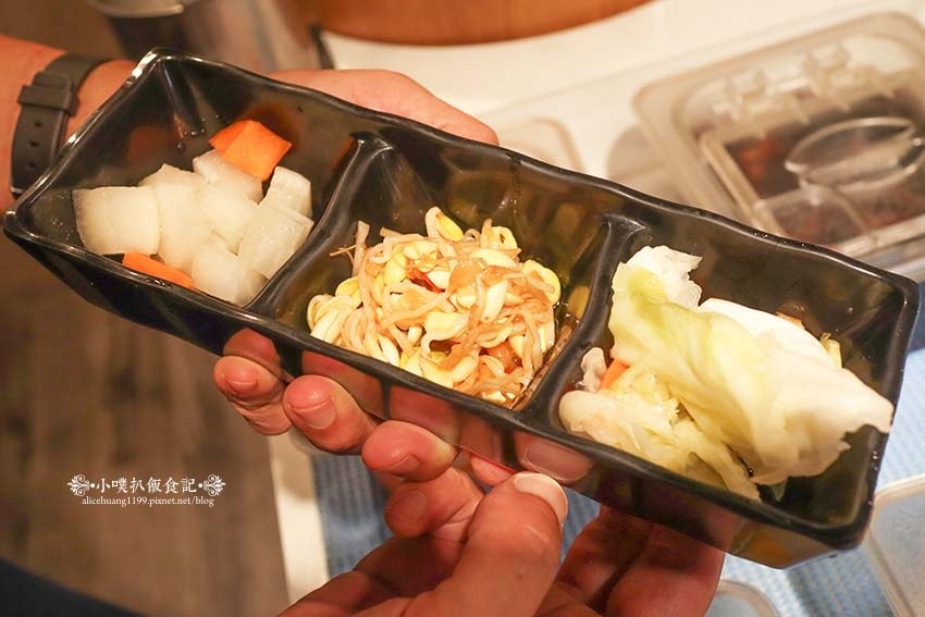 【中和積穗夜市美食】『焱焱燒鍋。銅盤。鍋物』平價、CP值高/ 【中和積穗夜市美食】『焱焱燒鍋。銅盤。鍋物』平價、CP值高/