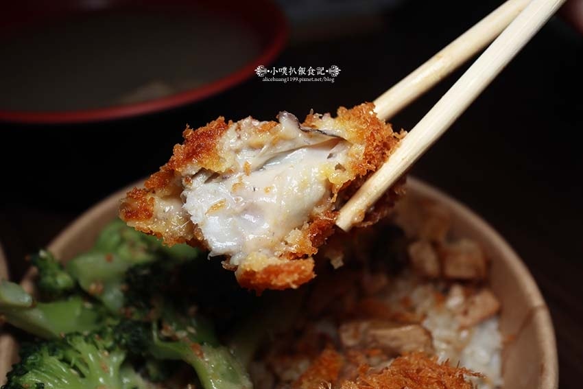 【桃園龜山美食】『上座古傳滷肉飯專賣店』古早味阿嬤黑金滷肉飯 【桃園龜山美食】『上座古傳滷肉飯專賣店』古早味阿嬤黑金滷肉飯