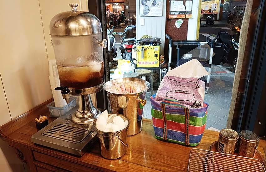 【永和美食】『黃加雞腿永和耕莘店 便當炸物』近頂溪站/ 【永和美食】『黃加雞腿永和耕莘店 便當炸物』近頂溪站/