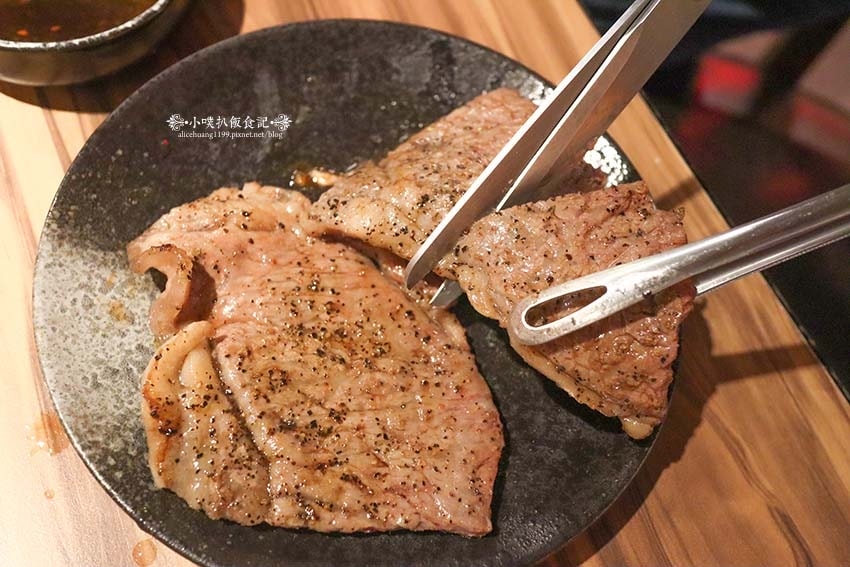 【基隆美食】『狸小路燒肉專賣店』近基隆廟口夜市、基隆崁仔頂漁 【基隆美食】『狸小路燒肉專賣店』近基隆廟口夜市、基隆崁仔頂漁