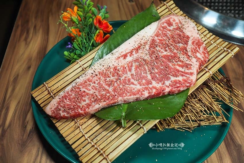 【基隆美食】『狸小路燒肉專賣店』近基隆廟口夜市、基隆崁仔頂漁 【基隆美食】『狸小路燒肉專賣店』近基隆廟口夜市、基隆崁仔頂漁