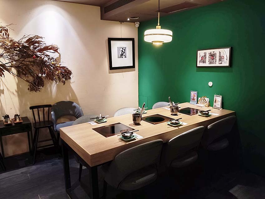 【台北美食】『王鍋屋逸仙創始總店』近市政府站/信義區精緻鍋物推薦/中日混血酸白菜鍋/老饕必吃,青花椒酸白菜鍋、帶皮黑毛五花豚