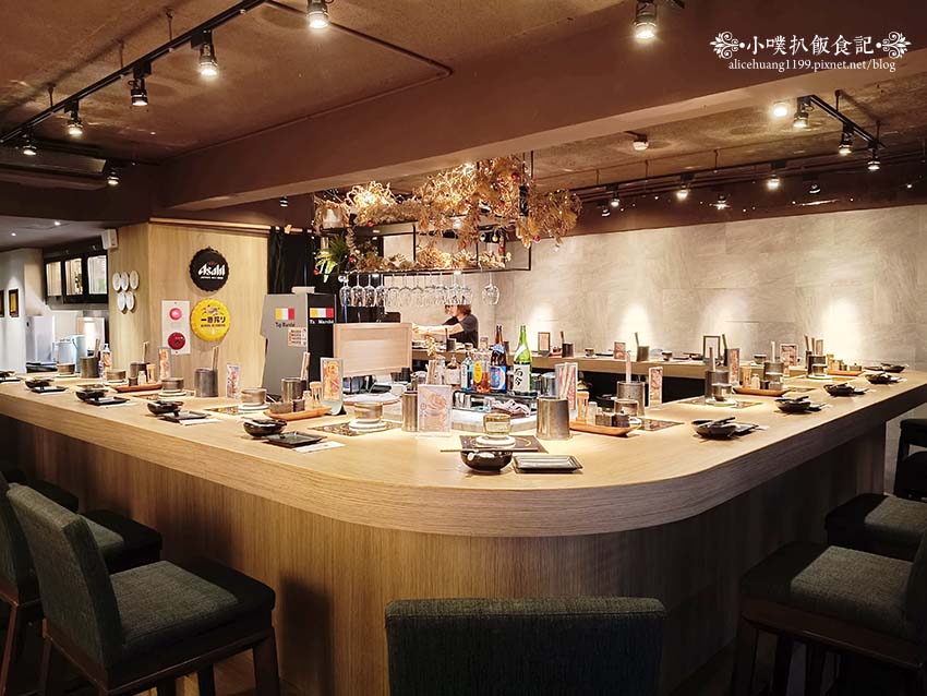 【台北美食】『王鍋屋逸仙創始總店』近市政府站/信義區精緻鍋物推薦/中日混血酸白菜鍋/老饕必吃,青花椒酸白菜鍋、帶皮黑毛五花豚