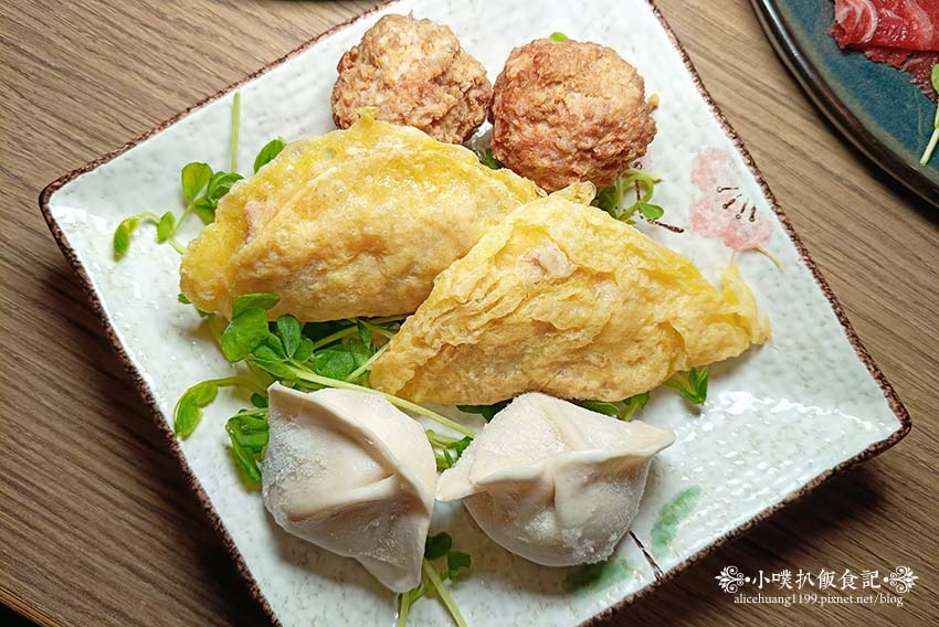 【台北美食】『王鍋屋逸仙創始總店』近市政府站/信義區精緻鍋物推薦/中日混血酸白菜鍋/老饕必吃,青花椒酸白菜鍋、帶皮黑毛五花豚