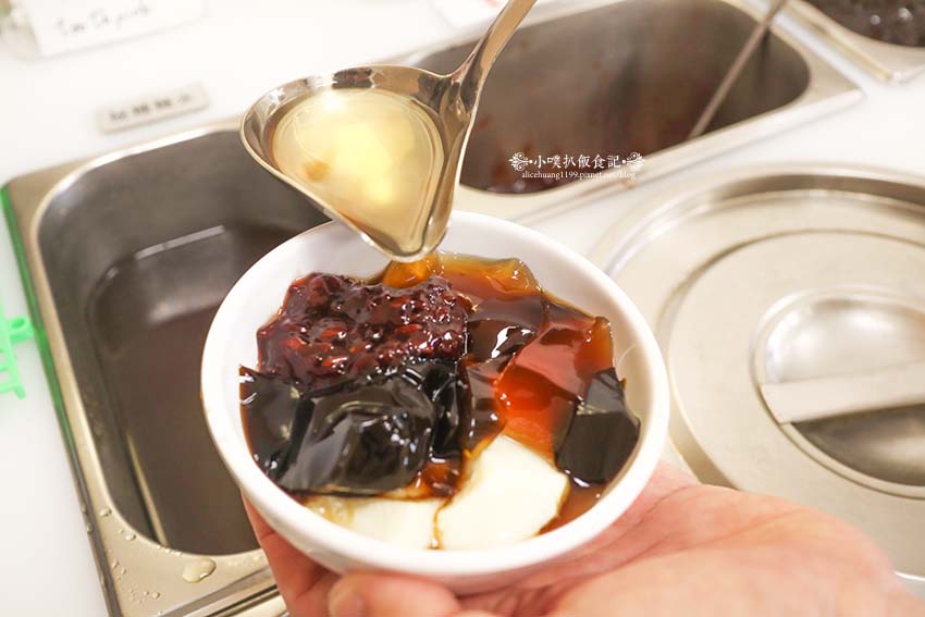 【永和美食】『好呷拉麵 永和店』近永和樂華夜市/永和人氣排隊名店/平價、高CP值/免費無限續麵/甜品吃到飽/拉麵Q彈、湯頭醇厚 - 第30張圖 【永和美食】『好呷拉麵 永和店』近永和樂華夜市/永和人氣排隊名店/平價、高CP值/免費無限續麵/甜品吃到飽/拉麵Q彈、湯頭醇厚