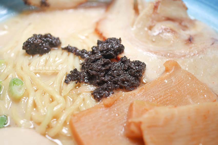 【永和美食】『好呷拉麵 永和店』近永和樂華夜市/永和人氣排隊名店/平價、高CP值/免費無限續麵/甜品吃到飽/拉麵Q彈、湯頭醇厚 - 第18張圖 【永和美食】『好呷拉麵 永和店』近永和樂華夜市/永和人氣排隊名店/平價、高CP值/免費無限續麵/甜品吃到飽/拉麵Q彈、湯頭醇厚