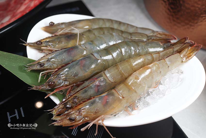 【東區頂級鍋物】『新肉多多台北忠孝店』近忠孝敦化站/鍋物界的卡地亞/享受高質感火鍋體驗/Google4.9顆星/平日不限時/聚餐首選餐廳 - 第37張圖 【東區頂級鍋物】『新肉多多台北忠孝店』近忠孝敦化站/鍋物界的卡地亞/享受高質感火鍋體驗/Google4.9顆星/平日不限時/聚餐首選餐廳