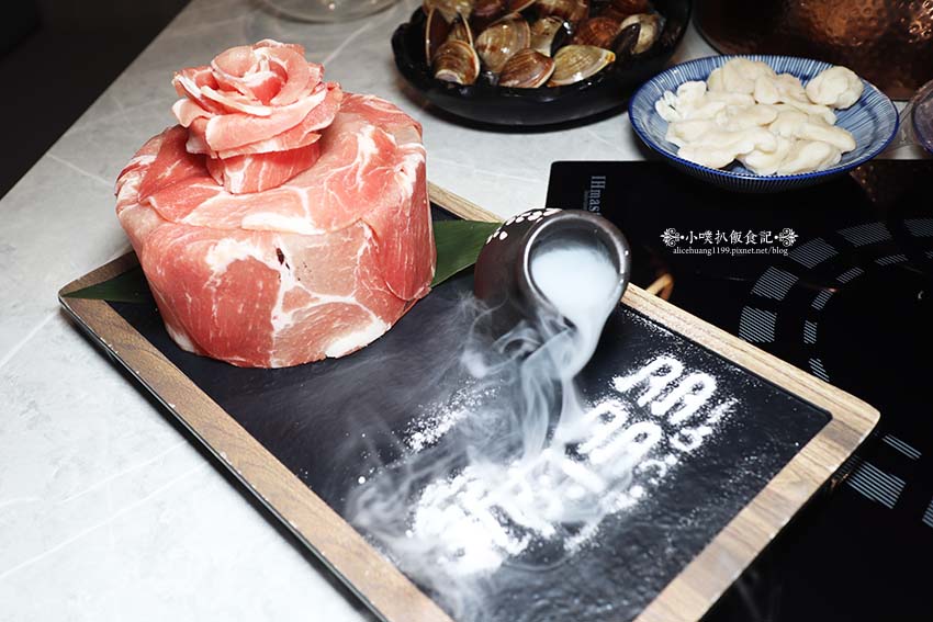 【東區頂級鍋物】『新肉多多台北忠孝店』近忠孝敦化站/鍋物界的卡地亞/享受高質感火鍋體驗/Google4.9顆星/平日不限時/聚餐首選餐廳 - 第32張圖 【東區頂級鍋物】『新肉多多台北忠孝店』近忠孝敦化站/鍋物界的卡地亞/享受高質感火鍋體驗/Google4.9顆星/平日不限時/聚餐首選餐廳