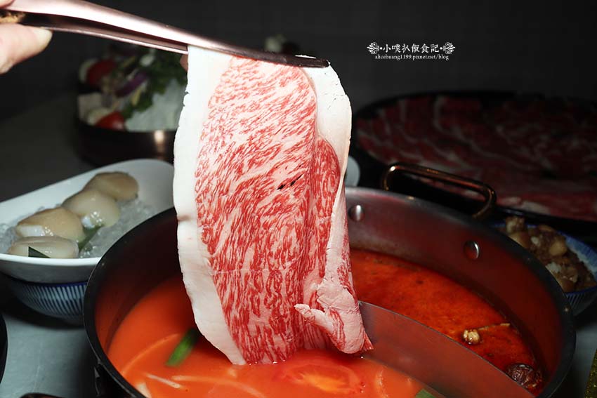 【東區頂級鍋物】『新肉多多台北忠孝店』近忠孝敦化站/鍋物界的卡地亞/享受高質感火鍋體驗/Google4.9顆星/平日不限時/聚餐首選餐廳 - 第17張圖 【東區頂級鍋物】『新肉多多台北忠孝店』近忠孝敦化站/鍋物界的卡地亞/享受高質感火鍋體驗/Google4.9顆星/平日不限時/聚餐首選餐廳