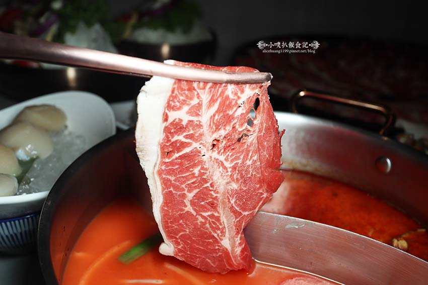 【東區頂級鍋物】『新肉多多台北忠孝店』近忠孝敦化站/鍋物界的卡地亞/享受高質感火鍋體驗/Google4.9顆星/平日不限時/聚餐首選餐廳 - 第19張圖 【東區頂級鍋物】『新肉多多台北忠孝店』近忠孝敦化站/鍋物界的卡地亞/享受高質感火鍋體驗/Google4.9顆星/平日不限時/聚餐首選餐廳