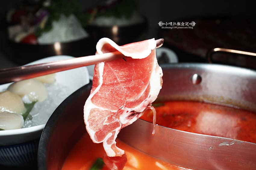 【東區頂級鍋物】『新肉多多台北忠孝店』近忠孝敦化站/鍋物界的卡地亞/享受高質感火鍋體驗/Google4.9顆星/平日不限時/聚餐首選餐廳 - 第21張圖 【東區頂級鍋物】『新肉多多台北忠孝店』近忠孝敦化站/鍋物界的卡地亞/享受高質感火鍋體驗/Google4.9顆星/平日不限時/聚餐首選餐廳