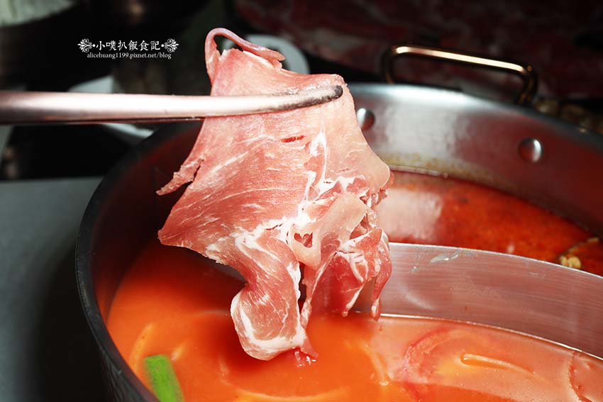 【東區頂級鍋物】『新肉多多台北忠孝店』近忠孝敦化站/鍋物界的卡地亞/享受高質感火鍋體驗/Google4.9顆星/平日不限時/聚餐首選餐廳 - 第23張圖 【東區頂級鍋物】『新肉多多台北忠孝店』近忠孝敦化站/鍋物界的卡地亞/享受高質感火鍋體驗/Google4.9顆星/平日不限時/聚餐首選餐廳