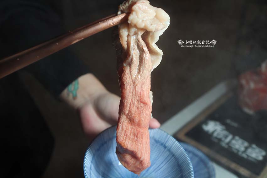 【東區頂級鍋物】『新肉多多台北忠孝店』近忠孝敦化站/鍋物界的卡地亞/享受高質感火鍋體驗/Google4.9顆星/平日不限時/聚餐首選餐廳 - 第25張圖 【東區頂級鍋物】『新肉多多台北忠孝店』近忠孝敦化站/鍋物界的卡地亞/享受高質感火鍋體驗/Google4.9顆星/平日不限時/聚餐首選餐廳