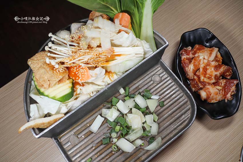 【桃園蘆竹南崁美食】『強鍋 百元平價小火鍋』南崁市場美食/平價、高CP值/一鍋一烤好滿足/免費自助吧吃到飽/推薦必點鱸魚鍋、高粱麻油雞 - 第16張圖 【桃園蘆竹南崁美食】『強鍋 百元平價小火鍋』南崁市場美食/平價、高CP值/一鍋一烤好滿足/免費自助吧吃到飽/推薦必點鱸魚鍋、高粱麻油雞