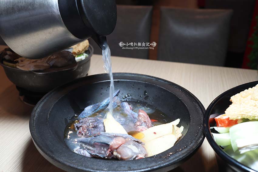 【桃園蘆竹南崁美食】『強鍋 百元平價小火鍋』南崁市場美食/平價、高CP值/一鍋一烤好滿足/免費自助吧吃到飽/推薦必點鱸魚鍋、高粱麻油雞 - 第22張圖 【桃園蘆竹南崁美食】『強鍋 百元平價小火鍋』南崁市場美食/平價、高CP值/一鍋一烤好滿足/免費自助吧吃到飽/推薦必點鱸魚鍋、高粱麻油雞