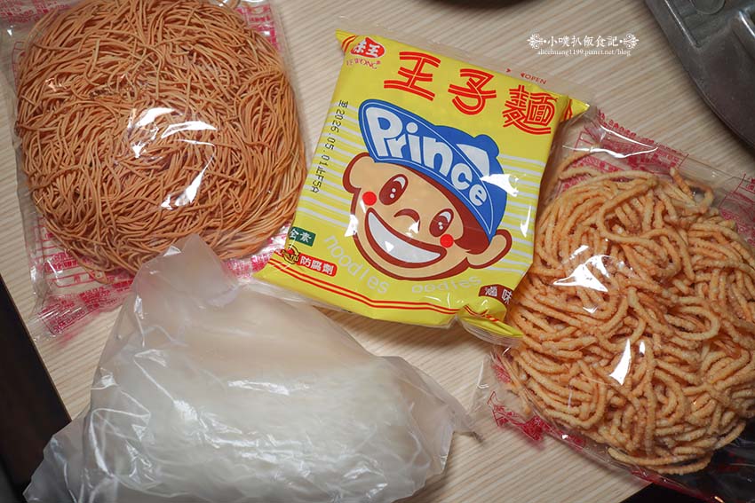 【桃園蘆竹南崁美食】『強鍋 百元平價小火鍋』南崁市場美食/平價、高CP值/一鍋一烤好滿足/免費自助吧吃到飽/推薦必點鱸魚鍋、高粱麻油雞 - 第13張圖 【桃園蘆竹南崁美食】『強鍋 百元平價小火鍋』南崁市場美食/平價、高CP值/一鍋一烤好滿足/免費自助吧吃到飽/推薦必點鱸魚鍋、高粱麻油雞