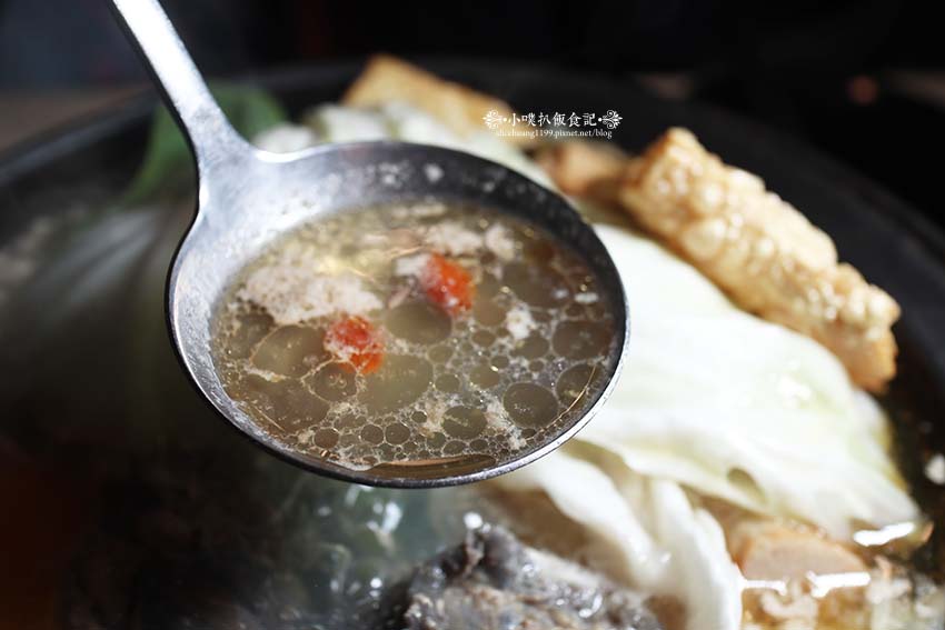 【桃園蘆竹南崁美食】『強鍋 百元平價小火鍋』南崁市場美食/平價、高CP值/一鍋一烤好滿足/免費自助吧吃到飽/推薦必點鱸魚鍋、高粱麻油雞 - 第25張圖 【桃園蘆竹南崁美食】『強鍋 百元平價小火鍋』南崁市場美食/平價、高CP值/一鍋一烤好滿足/免費自助吧吃到飽/推薦必點鱸魚鍋、高粱麻油雞