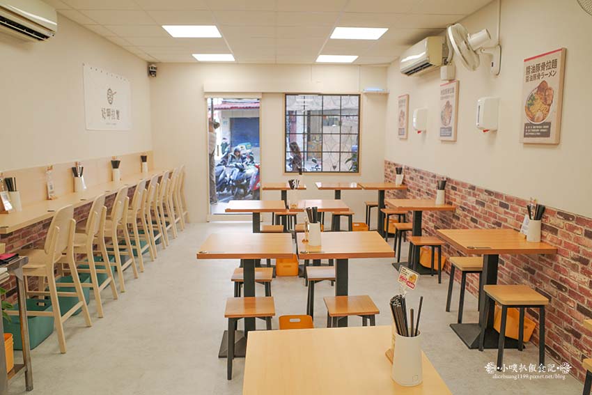 【永和美食】『好呷拉麵 永和店』近永和樂華夜市/永和人氣排隊名店/平價、高CP值/免費無限續麵/甜品吃到飽/拉麵Q彈、湯頭醇厚 - 第6張圖 【永和美食】『好呷拉麵 永和店』近永和樂華夜市/永和人氣排隊名店/平價、高CP值/免費無限續麵/甜品吃到飽/拉麵Q彈、湯頭醇厚