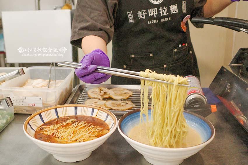 【永和美食】『好呷拉麵 永和店』近永和樂華夜市/永和人氣排隊名店/平價、高CP值/免費無限續麵/甜品吃到飽/拉麵Q彈、湯頭醇厚 - 第9張圖 【永和美食】『好呷拉麵 永和店』近永和樂華夜市/永和人氣排隊名店/平價、高CP值/免費無限續麵/甜品吃到飽/拉麵Q彈、湯頭醇厚