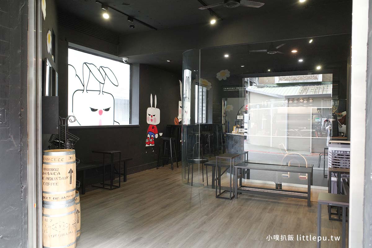 【中山區咖啡廳】『Attracafe’-Taipei 爾淬咖啡』近行天宮站/質感咖啡/咖啡香檳、爾淬氣泡飲、手沖咖啡