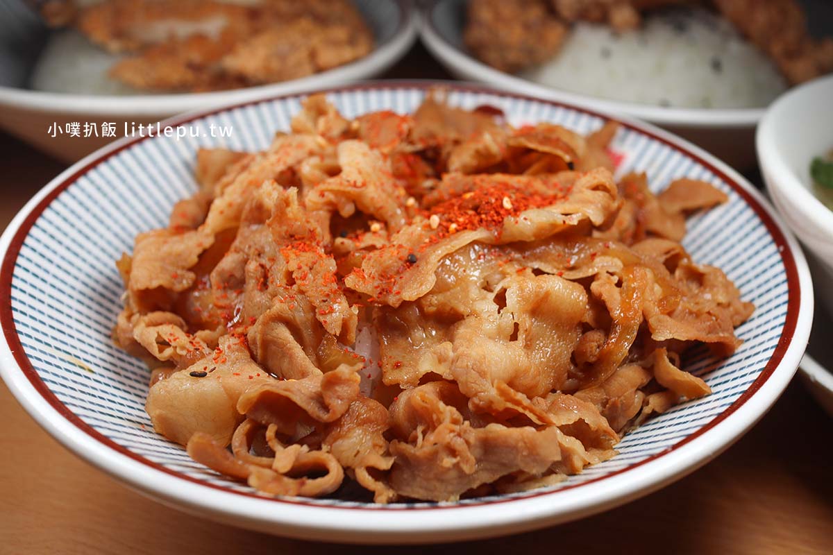 【永和美食】『鬍鬚張魯肉飯 永和樂華店』近樂華夜市/新品日式咖哩豬排丼,大份量,肉肉控大滿足 - 第29張圖 【永和美食】『鬍鬚張魯肉飯 永和樂華店』近樂華夜市/新品日式咖哩豬排丼,大份量,肉肉控大滿足