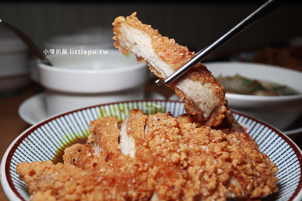 【永和美食】『鬍鬚張魯肉飯 永和樂華店』近樂華夜市/新品日式咖哩豬排丼,大份量,肉肉控大滿足 - 第17張圖 【永和美食】『鬍鬚張魯肉飯 永和樂華店』近樂華夜市/新品日式咖哩豬排丼,大份量,肉肉控大滿足