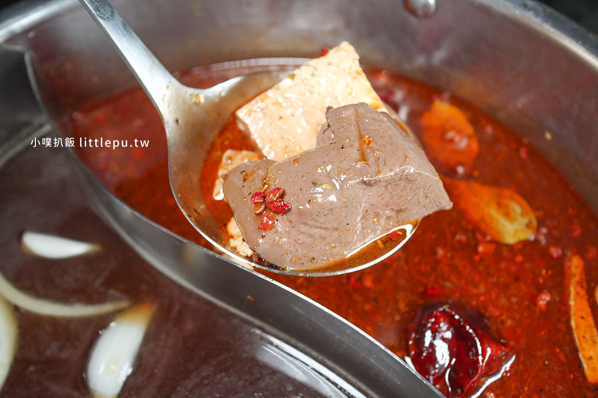 【武鶴和牛火鍋(吉林總店)】近行天宮站/頂級超狂和牛吃到飽/全台最便宜/日本和牛2480吃到飽，加價200元，鱈場蟹任你吃