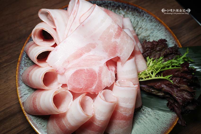 【台北大巨蛋美食】『王匯所Ong Lab火鍋專門店鍋酒館』近國父紀念館站/酸白菜火鍋，融合京都發酵風味