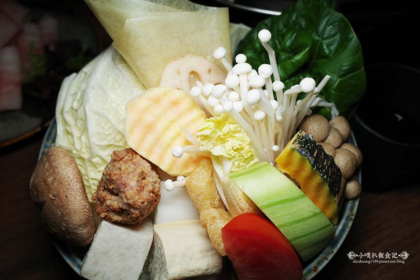 【台北大巨蛋美食】『王匯所Ong Lab火鍋專門店鍋酒館』近國父紀念館站/酸白菜火鍋，融合京都發酵風味