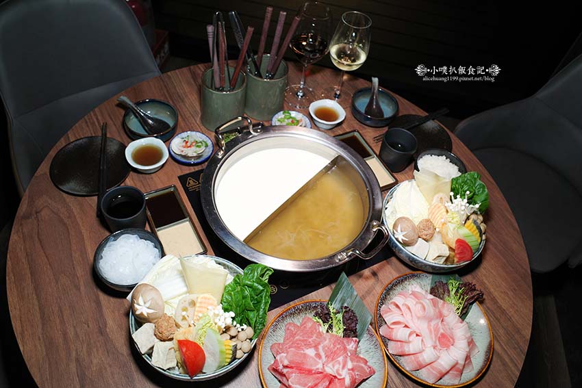 【台北大巨蛋美食】『王匯所Ong Lab火鍋專門店鍋酒館』近國父紀念館站/酸白菜火鍋，融合京都發酵風味