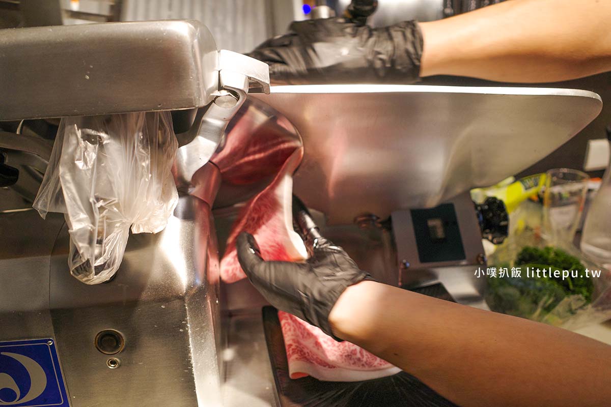 【武鶴和牛火鍋(吉林總店)】近行天宮站/頂級超狂和牛吃到飽/全台最便宜/日本和牛2480吃到飽，加價200元，鱈場蟹任你吃