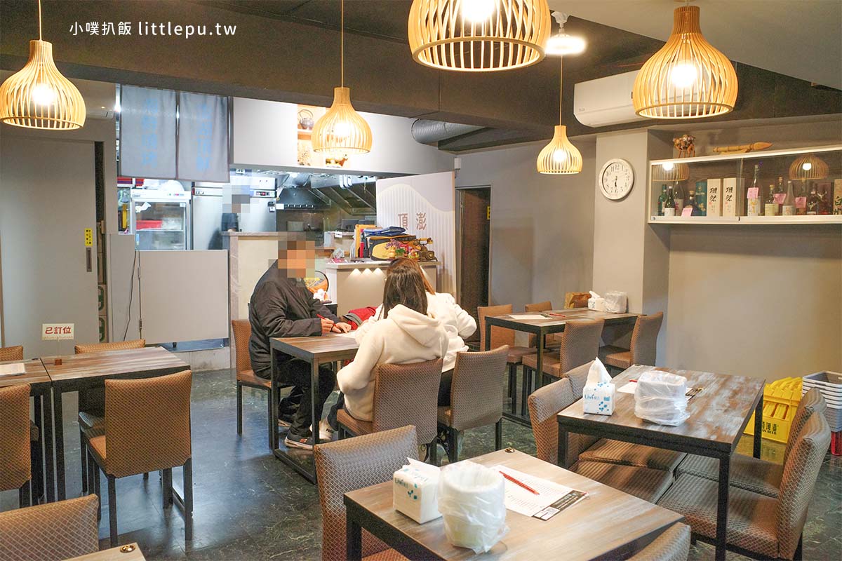 【台北宵夜推薦】『澎湖頂鮮海鮮燒烤鍋物』近台北小巨蛋站/居酒屋/台北深夜食堂/小酌聚餐/大推鹽烤吳郭魚、烤澎湖小卷 - 第5張圖 【台北宵夜推薦】『澎湖頂鮮海鮮燒烤鍋物』近台北小巨蛋站/居酒屋/台北深夜食堂/小酌聚餐/大推鹽烤吳郭魚、烤澎湖小卷