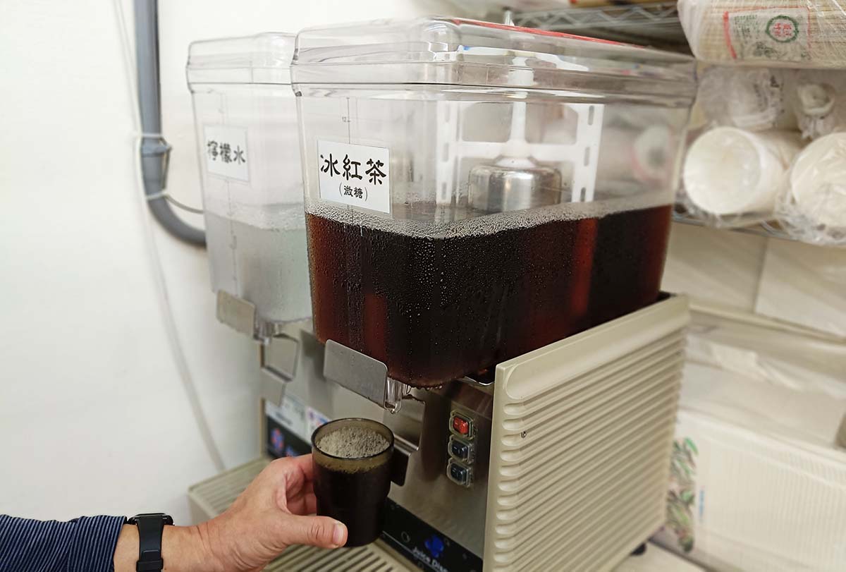 【中永和便當推薦】『永樂食堂』近永安市場站/選擇多元、餐點豐富/大推酥炸雞腿、清蒸扁鱈 - 第9張圖 【中永和便當推薦】『永樂食堂』近永安市場站/選擇多元、餐點豐富/大推酥炸雞腿、清蒸扁鱈