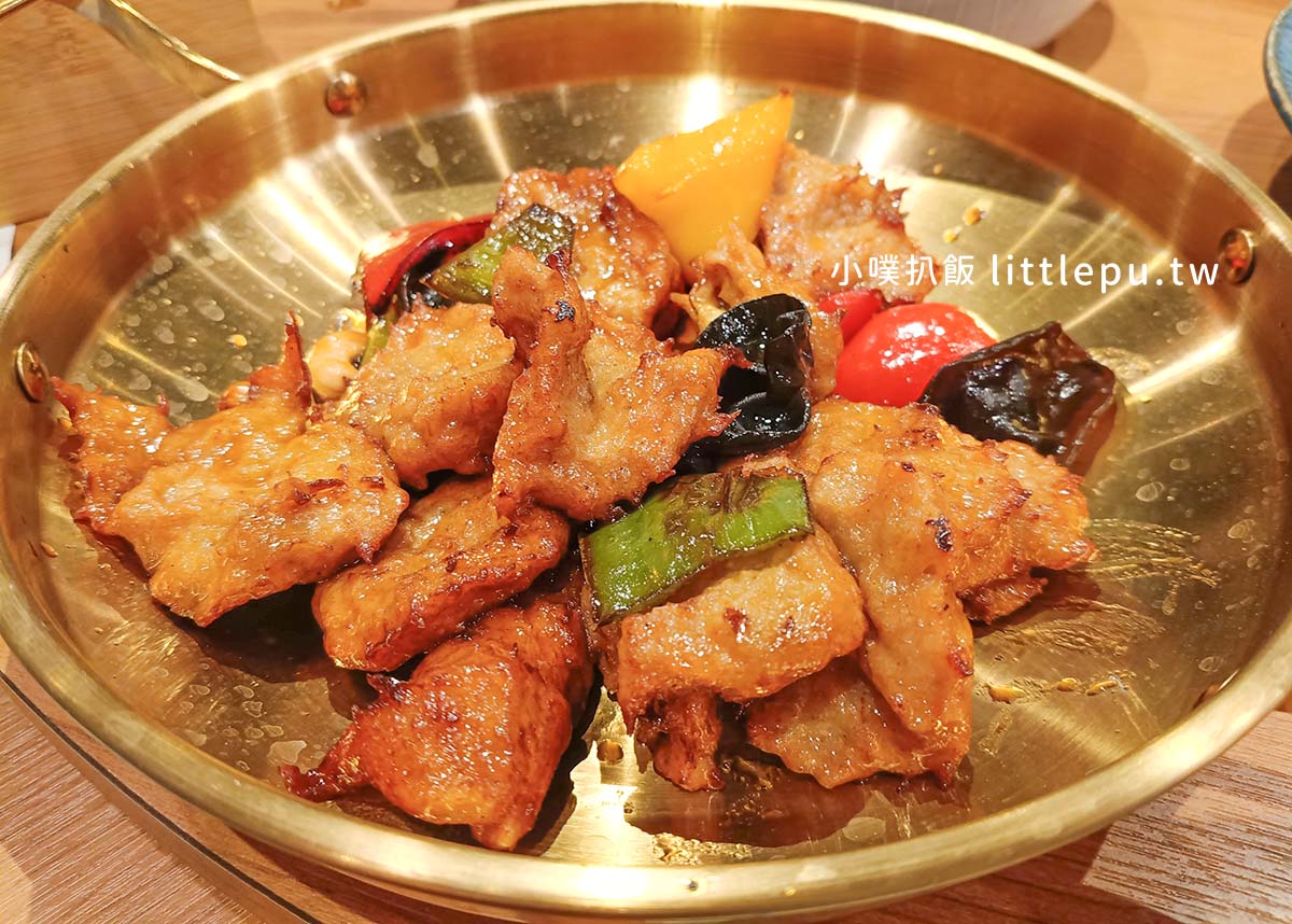 【高雄蔬食】『斐得蔬食 花巷疏香樓』近凹子底站/港式蔬食推薦/年節團圓飯/家庭聚餐/孝親長輩