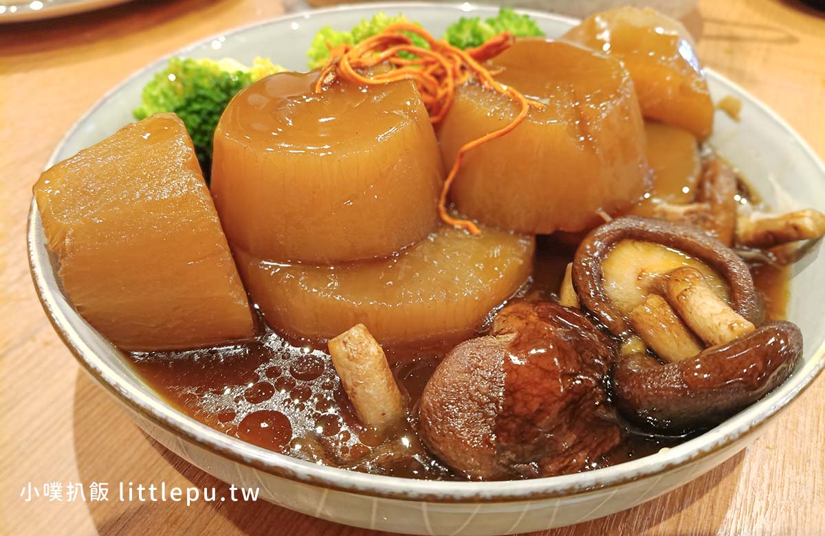 【高雄蔬食】『斐得蔬食 花巷疏香樓』近凹子底站/港式蔬食推薦/年節團圓飯/家庭聚餐/孝親長輩