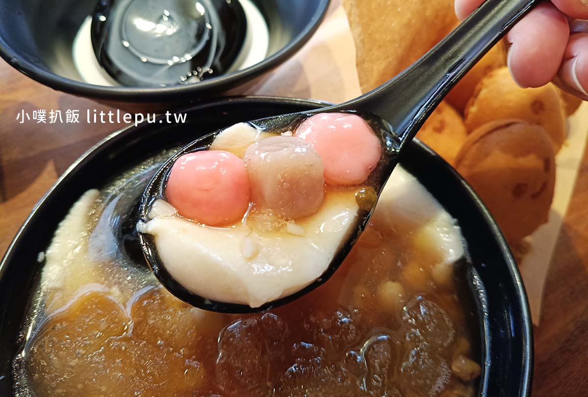 永和美食|黑草×白花,新開幕:懷舊復古風裝潢、綿密豆花、滑嫩仙草,必吃現烤雞蛋糕 - 第16張圖 IMG20260315144507