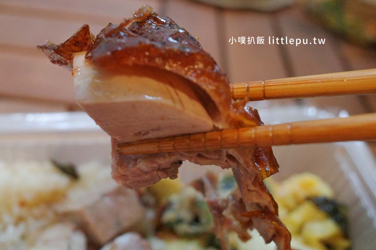 【永和美食】九記燒臘:近樂華夜市,永和保平路最強燒臘便當,大份量,必點招牌鴨腿、招牌四拼飯 - 第21張圖 九記燒臘-招牌四拼飯