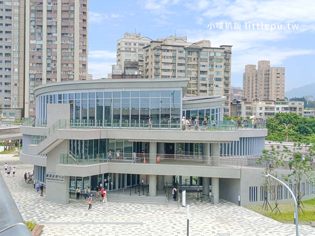 淡水一日遊|淡江大橋,大眾運輸方式全攻略!朝聖2026淡江航海趣、淡江大橋管理中心開放時間、展覽內容 - 第2張圖 淡江大橋管理中心
