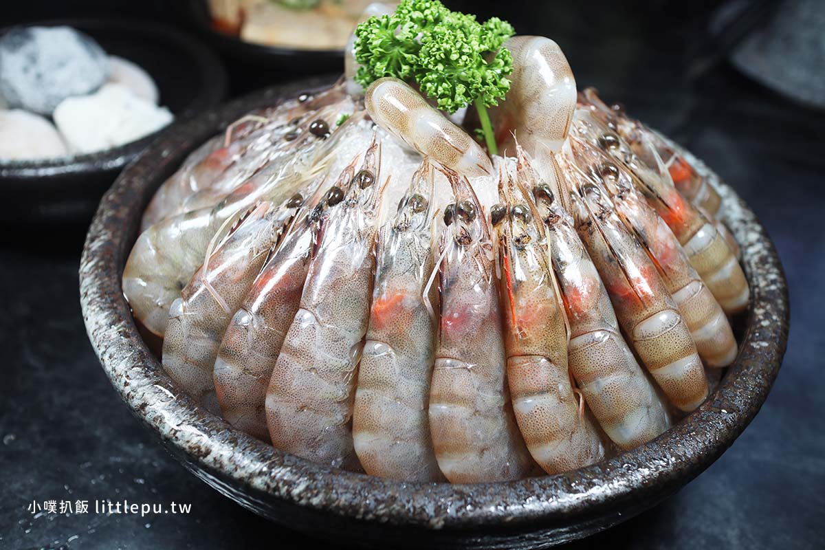 【桃園青埔美食】怎麻辣頂級鴛鴦鍋,近桃園高鐵站,慶生幾歲送幾隻蝦!孝敬長輩、家庭聚餐、生日慶祝 - 第23張圖 怎麻辣頂級鴛鴦鍋-生日蝦