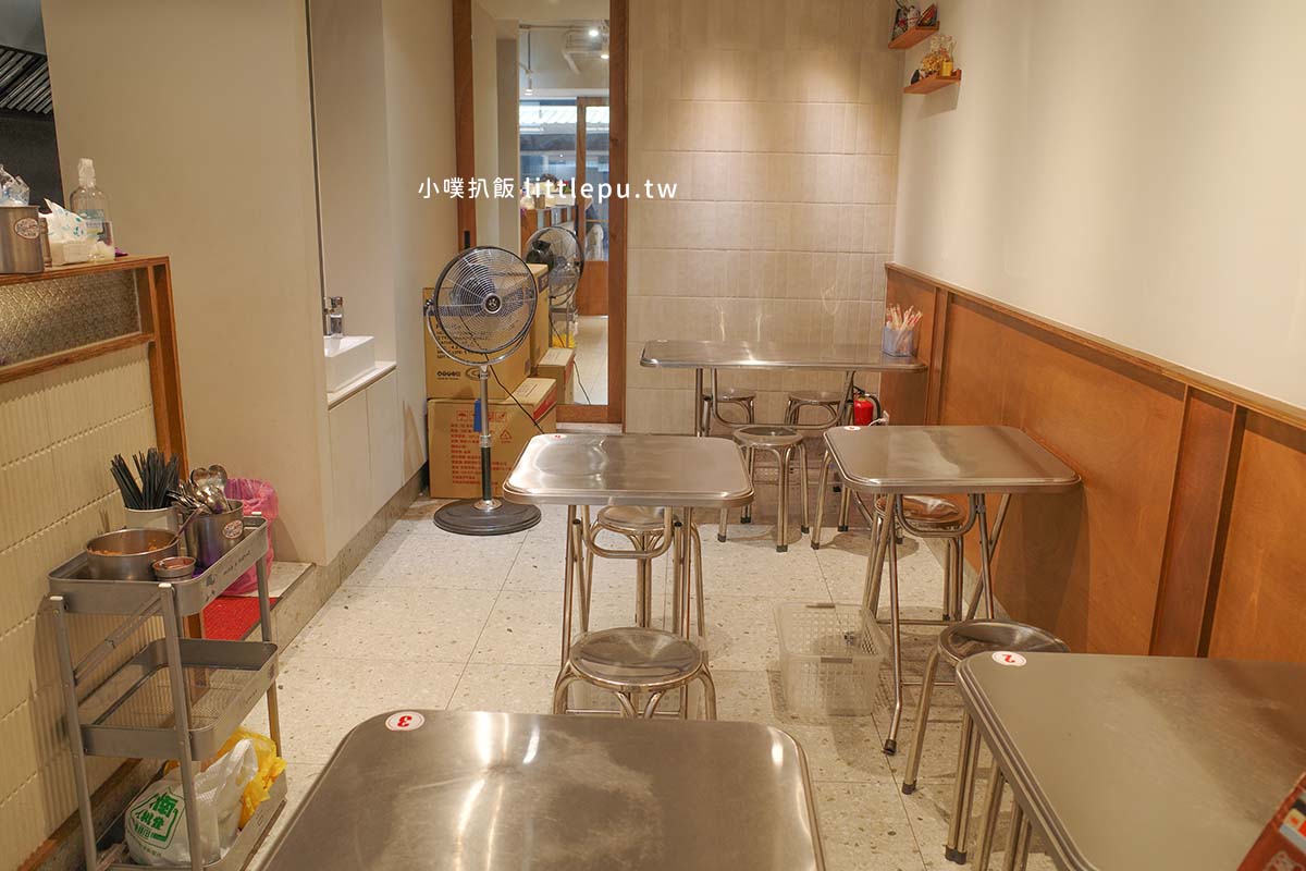 永和美食|阿西貳店 樂華店,近永和樂華夜市,必吃酥香燒肉便當、滷雞腿便當,平價排隊美食 - 第5張圖 阿西貳店 樂華店