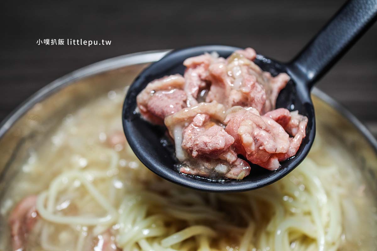 【大稻埕美食】北港仁生炒鴨肉羮:爆炒鑊氣香甜鴨肉羮、台南鍋燒意麵,永樂市場不平凡的古早味小吃! - 第26張圖 北港仁生炒鴨肉焿